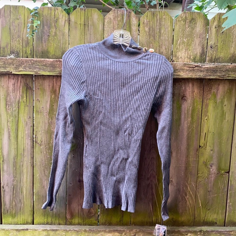 International concepts gray turtleneck sz. L NWT